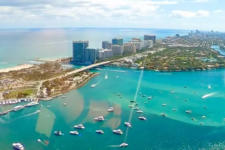 Miami Top-Rated Helicopter Tour: South Beach, Downtown & Islands