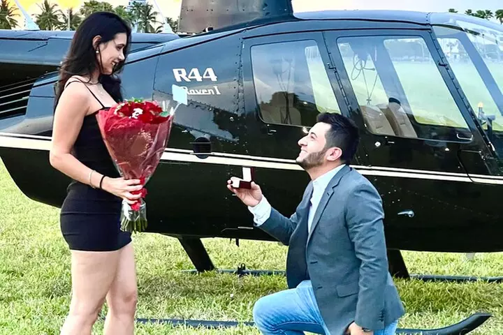 Romantic Miami Helicopter Tour with Champagne