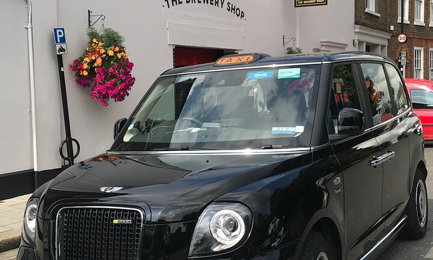 Image 9: Private London Pub Tour in Iconic London Taxi