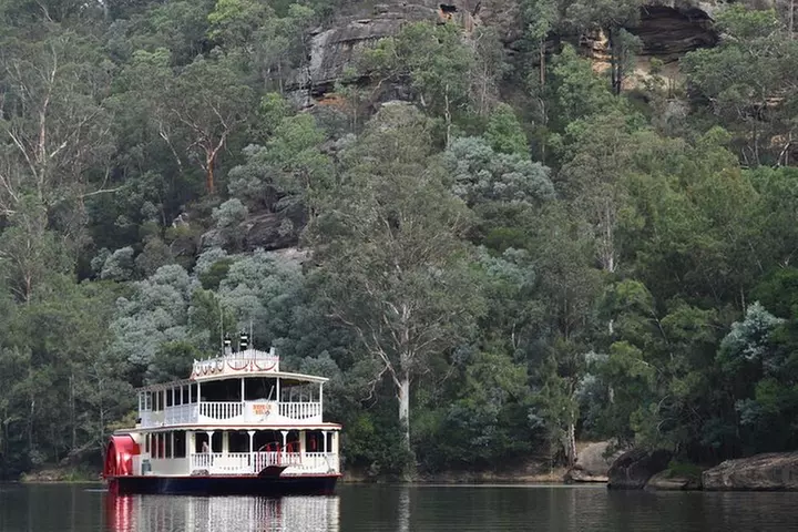 Morning Paddlewheeler Cruise in the Gorge