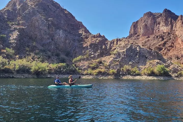 Emerald Cave Kayak Tour with Wildlife, Swim & Shuttle Option