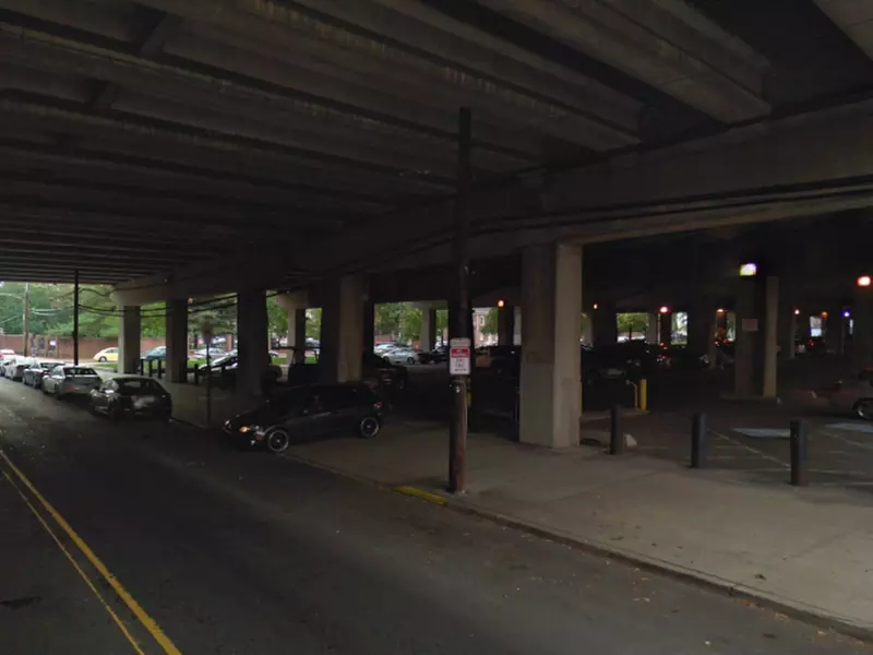 Parking at Queen Village Neighborhood Lot