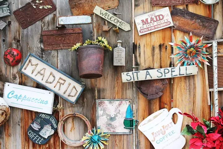 The Town Too High To Die: A Self-Guided Audio Tour in New Mexico