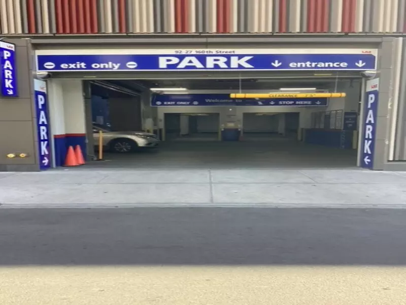 Parking at LAZ Parking - One Archer Garage - Second Medium