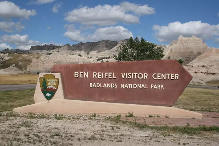 Badlands Premium Van Tour - Public - Primary Image