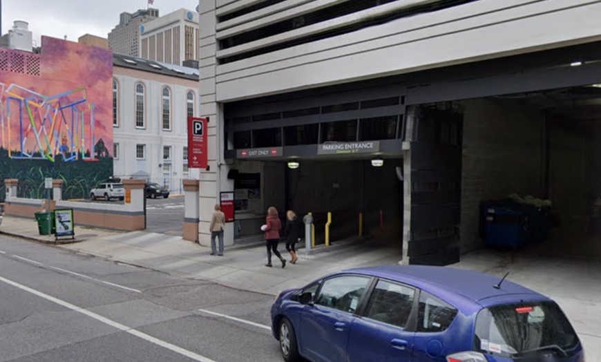 Image 2: Parking at 650 O'Keefe Ave. Garage - P373