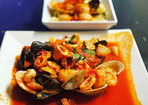 5% Cash Back at La Bella Pizzeria