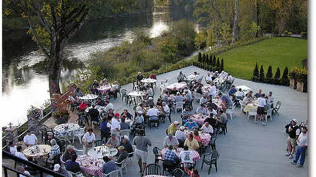 Online Booking - Round of Golf at Lewis River Golf Course
