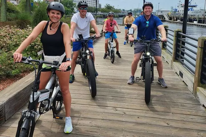 2-Hr, 45 Min Tour de Wilmington E-Bike Tour/Sightseeing/History