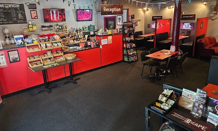 Image 3: moviESCAPE Stockport Santa's Express Christmas Escape Room Game