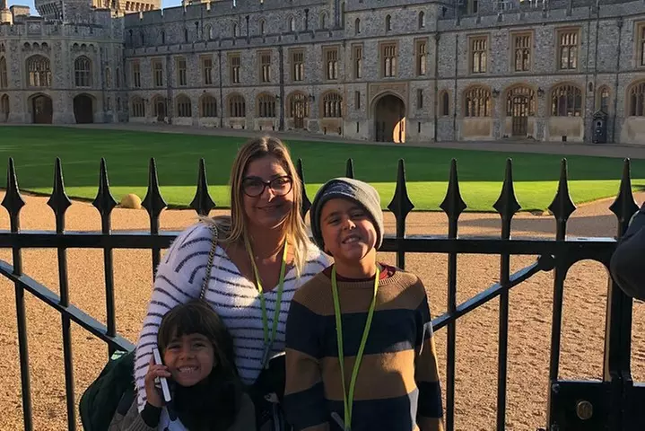 Half Day Tour to Windsor castle By Private Executive Car