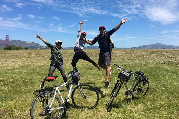 Guided E-Bike tour across SF to the Golden Gate Bridge and back