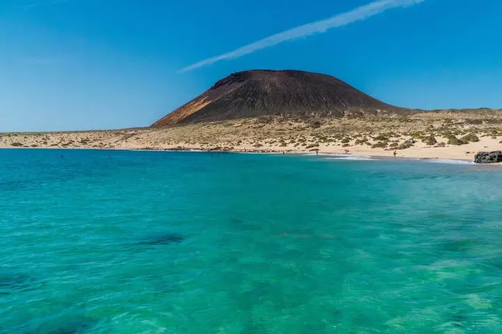 Excursión en catamarán a la isla de La Graciosa
