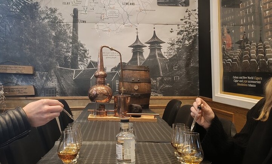 Image 8: Whisky tasting experience