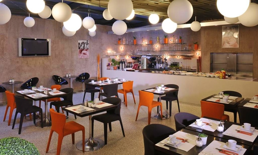 Image 9: ✈ REPUBBLICA CECA | Praga - Design Metropol Hotel 4* - City break