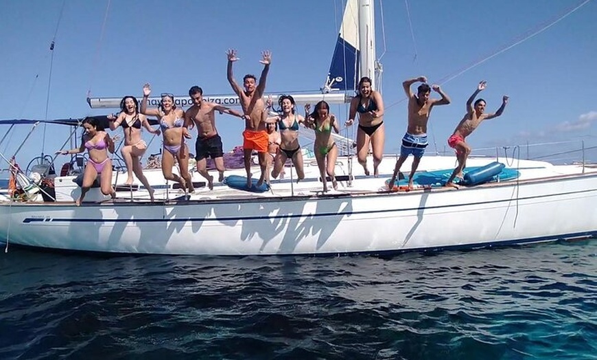 Image 10: Navegación en Formentera, playas virgenes y naturales