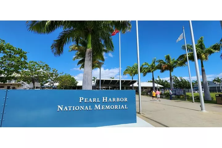 Pearl Harbor with USS Arizona and Hawaiian Kingdom History Tour