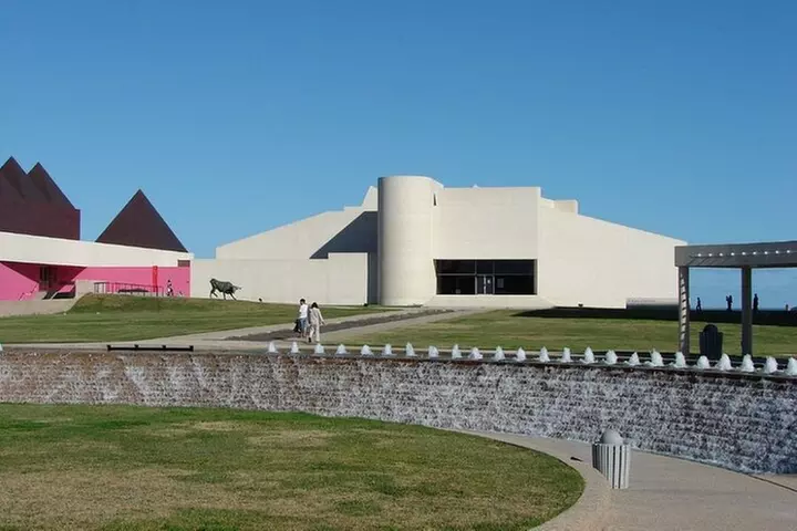 A Spectacular Scavenger Hunt: Sparkling City by the Sea