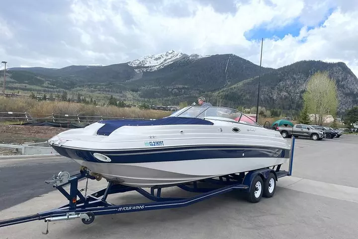 2-Hour Private Boat Tour in Colorado Lake - Second Medium