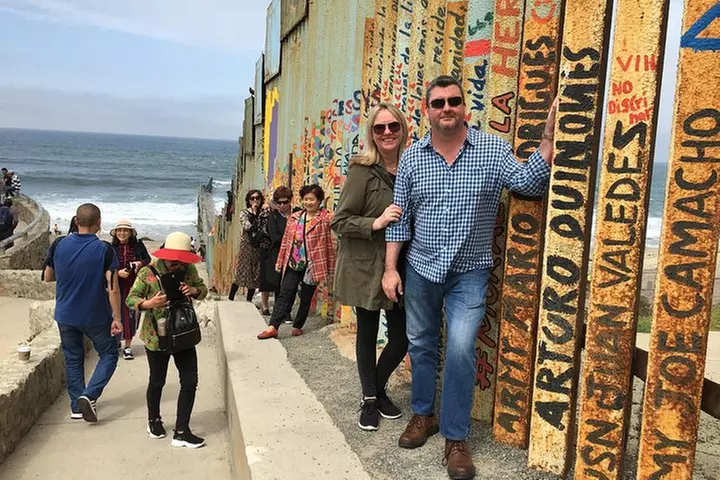 Puerto Nuevo Lobster, Margaritas and Mariachi Private Tour