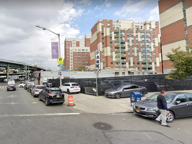 Parking at Easy Parking - 21 E. 169th St. Lot