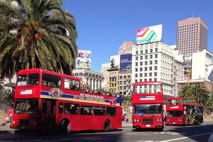 San Francisco: Hop-On Hop-Off Deluxe Bus Tour with 20 Stops
