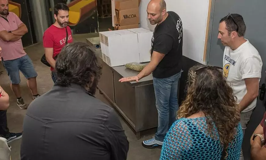 Image 7: Cata de Cervezas Artesanales con Visita Guiada a la Fábrica