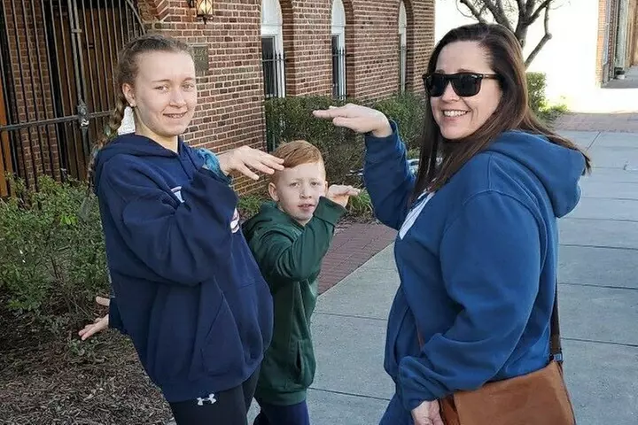 Scavenger Hunt in Green Bay by Wacky Walks