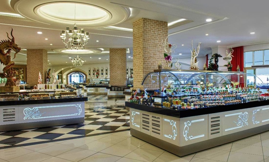 Image 5: ✈ ANTALYA | Lara - Delphin Imperial Resort Hotel 5* - Plage privée