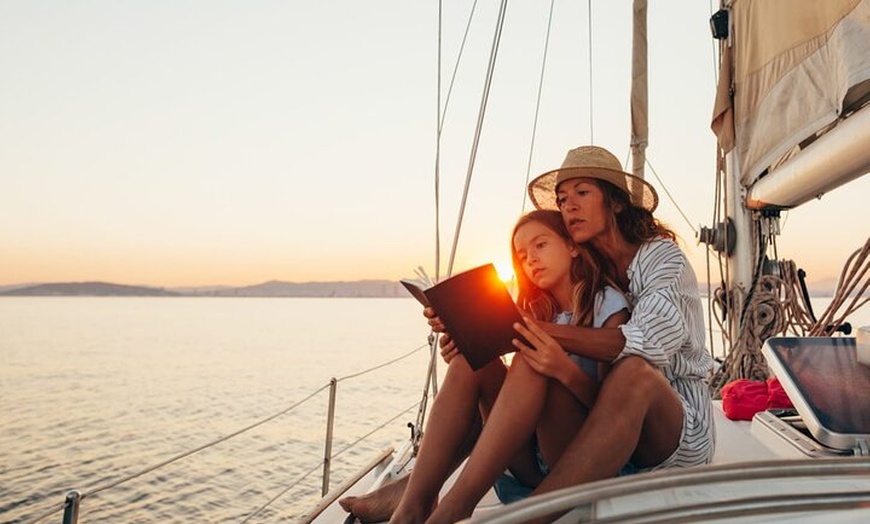 Image 5: Barcelona Sailing Experience