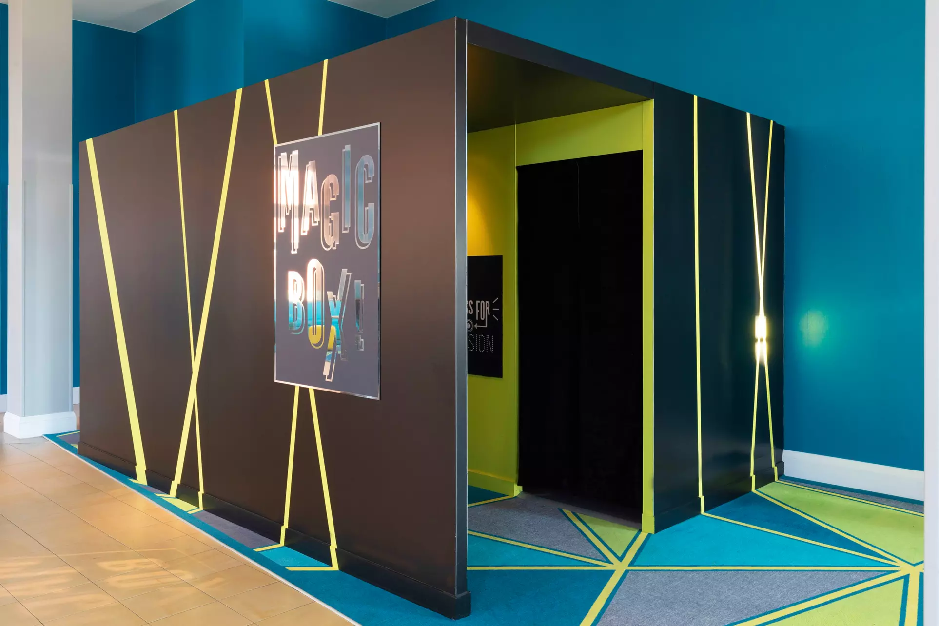 ✈ ÎLE-DE-FRANCE | Magny-Le-Hongre - Grand Magic Hotel 4*, 1 Nacht -...