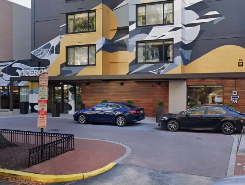 Parking at Hotel Viceroy - Valet Kiosk