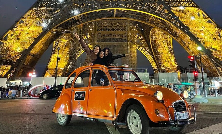 Image 6: 2 heures de Balade Privée de Nuit en Citroën 2CV à Paris