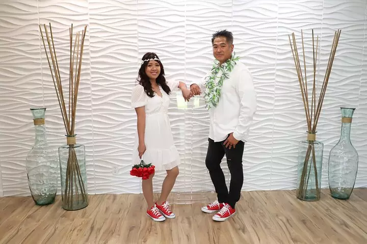 Quickie Las Vegas Wedding at Paradise Wedding Chapel