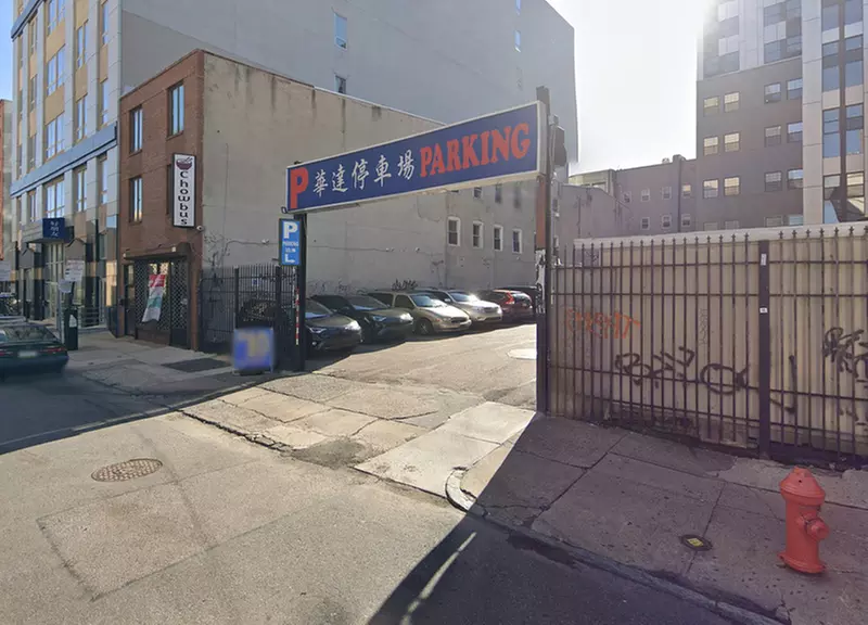 Parking at 916 Cherry St. Lot