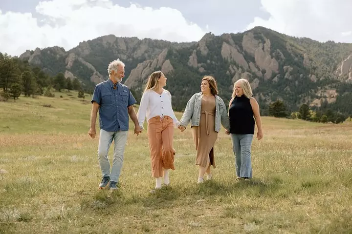 Scenic Mountain Photoshoot in Boulder, Colorado