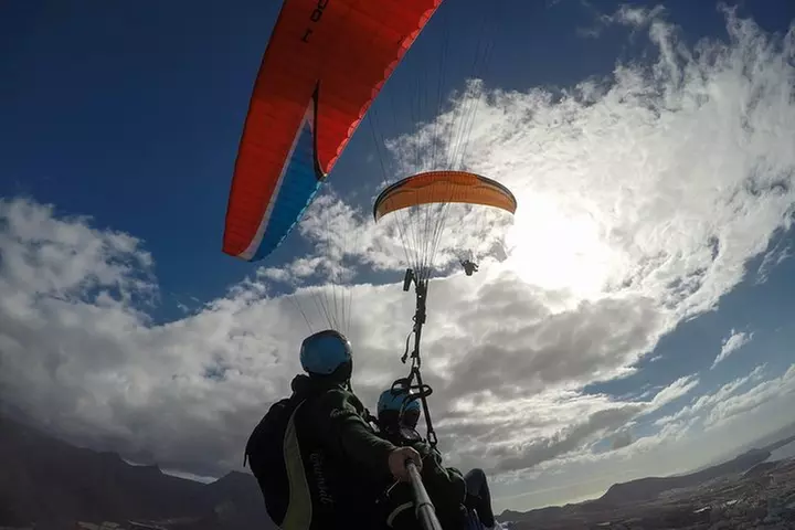 Acro Aventura de Parapente en Costa Adeje con Recogida GRATIS !!