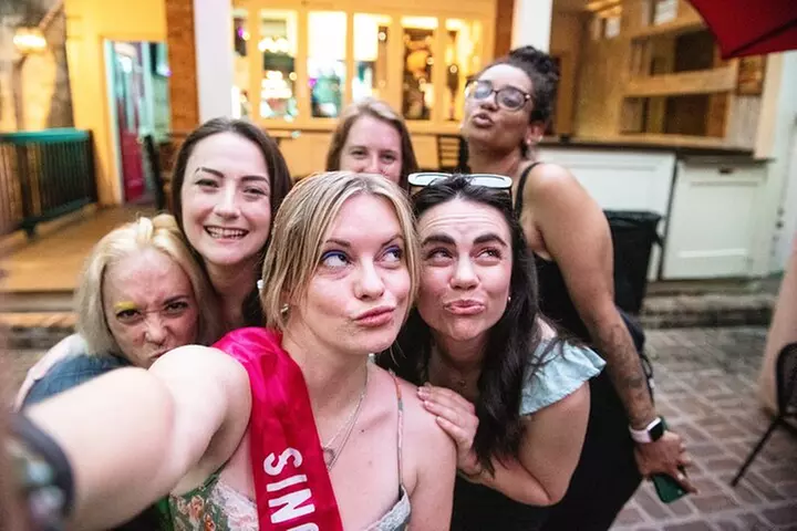 Colonial Ghosts Boos and Brews Haunted Pub Crawl