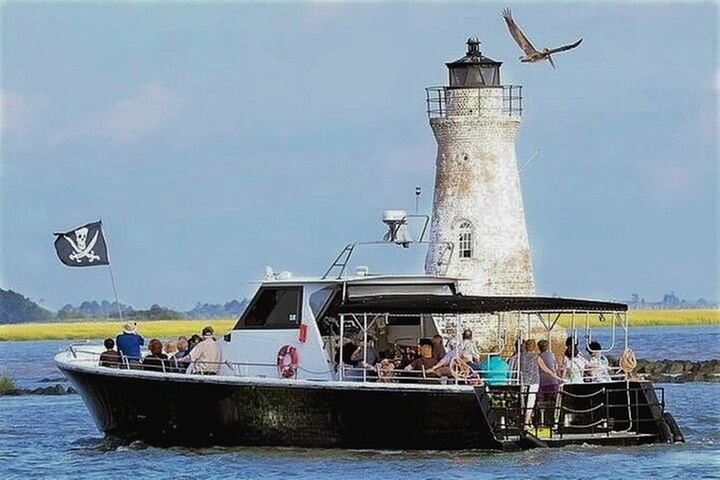 Savannah to Tybee Island with Dolphin Cruise