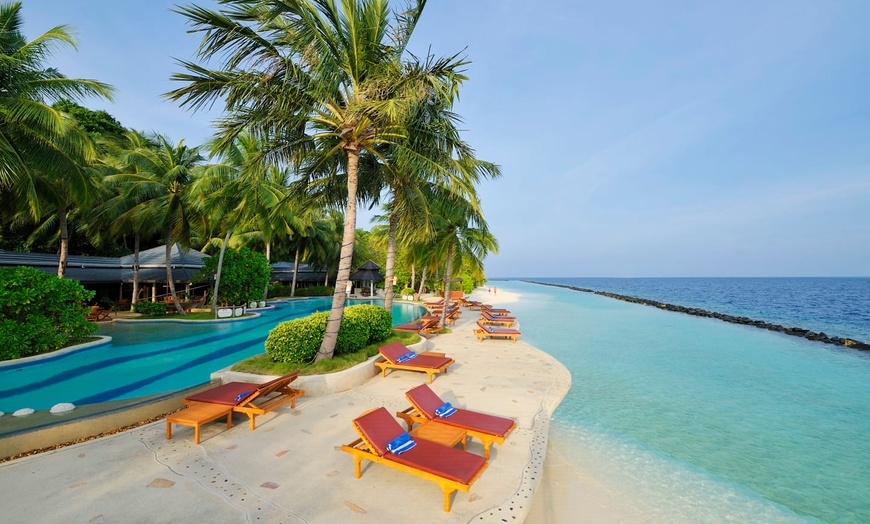 Image 2: ✈ MALDIVES | Baa Atoll - Royal Island Resort 5* - Spa