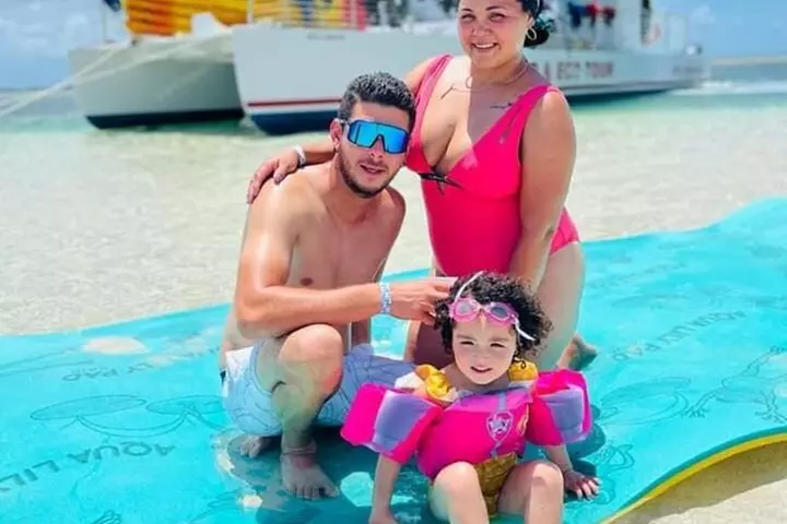 Key West Sandbar Charter With Kayak Tour: Includes Lunch & Drinks