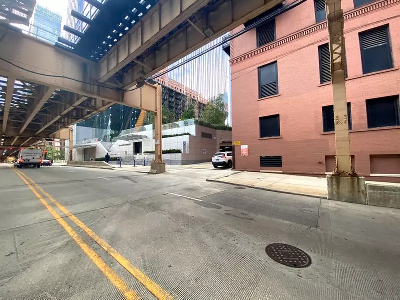 Parking at 150 N. Riverside Garage - Valet