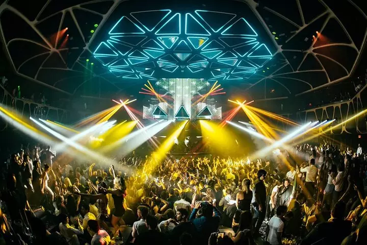 Open Bar Party Bus Nightclub Tour in Las Vegas - Primary Image