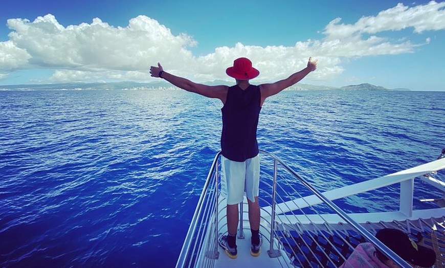 Image 2: Luxury Catamaran Cruise from Oahu