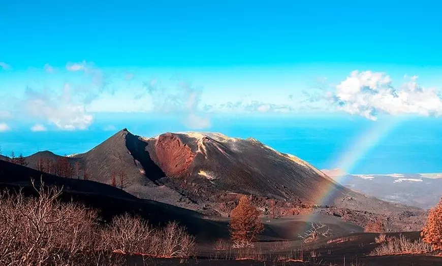 Image 1: Ruta de Senderismo Visita al Volcán Nuevo de La Palma