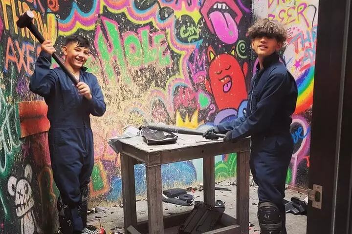 Fremont Street Smash Room: Rage & Destroy Experience