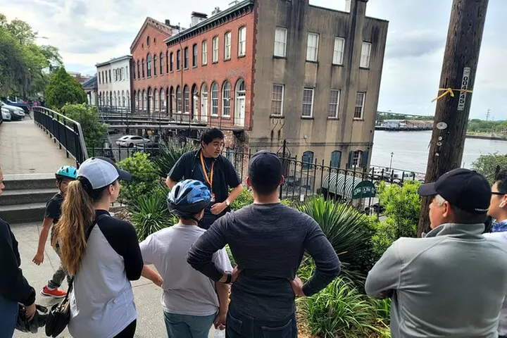 2-Hour Explore Savannah Bike Tour