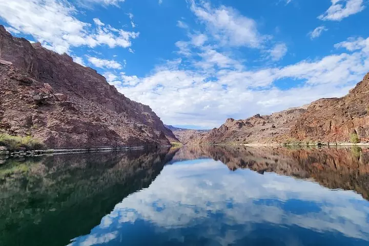 Emerald Cave Kayaking Tour from Las Vegas, Best Dam 1/2 Day Trip