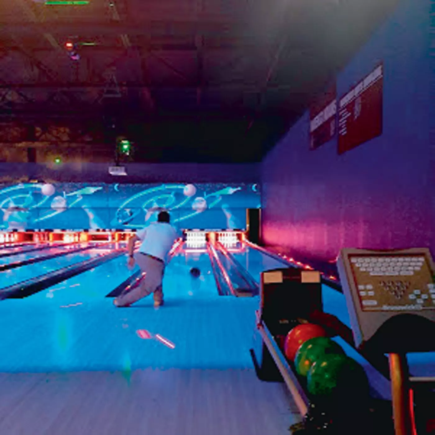 $30.45 For 2 Hours Of Bowling & Shoes For 5 People (Reg. $60.90) - Primary Image