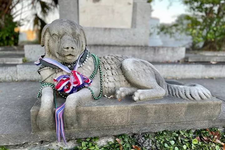 New Orleans Metairie Cemetery Tour: Millionaires and Mausoleums